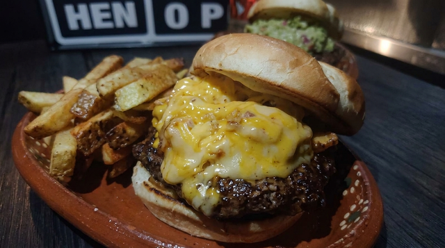 Cheeseburger.